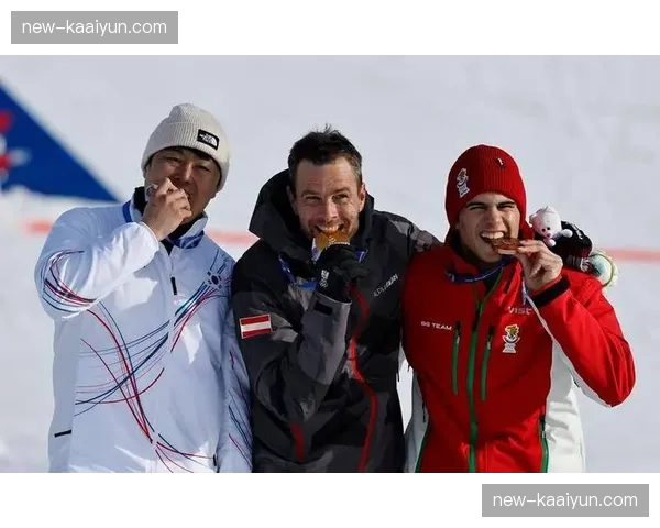 奥地利选手卡尔单板滑雪平行大回转卫冕 成最年长个人项目金牌得主